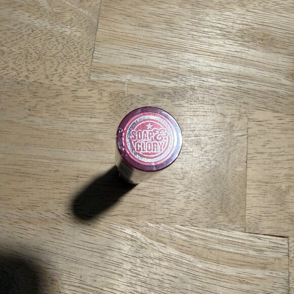 New Soap & Glory Sexy Mother Pucker 3D Gloss Stick Pink Punch - Picture 4 of 4